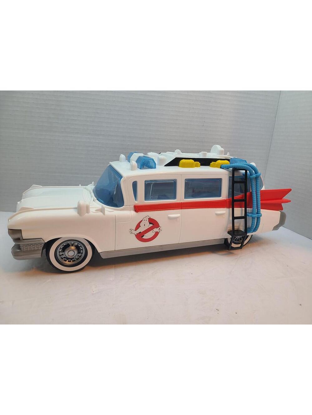 Hasbro Ghostbusters Ecto 1 Toy Car 2020 Opening Doors GUC